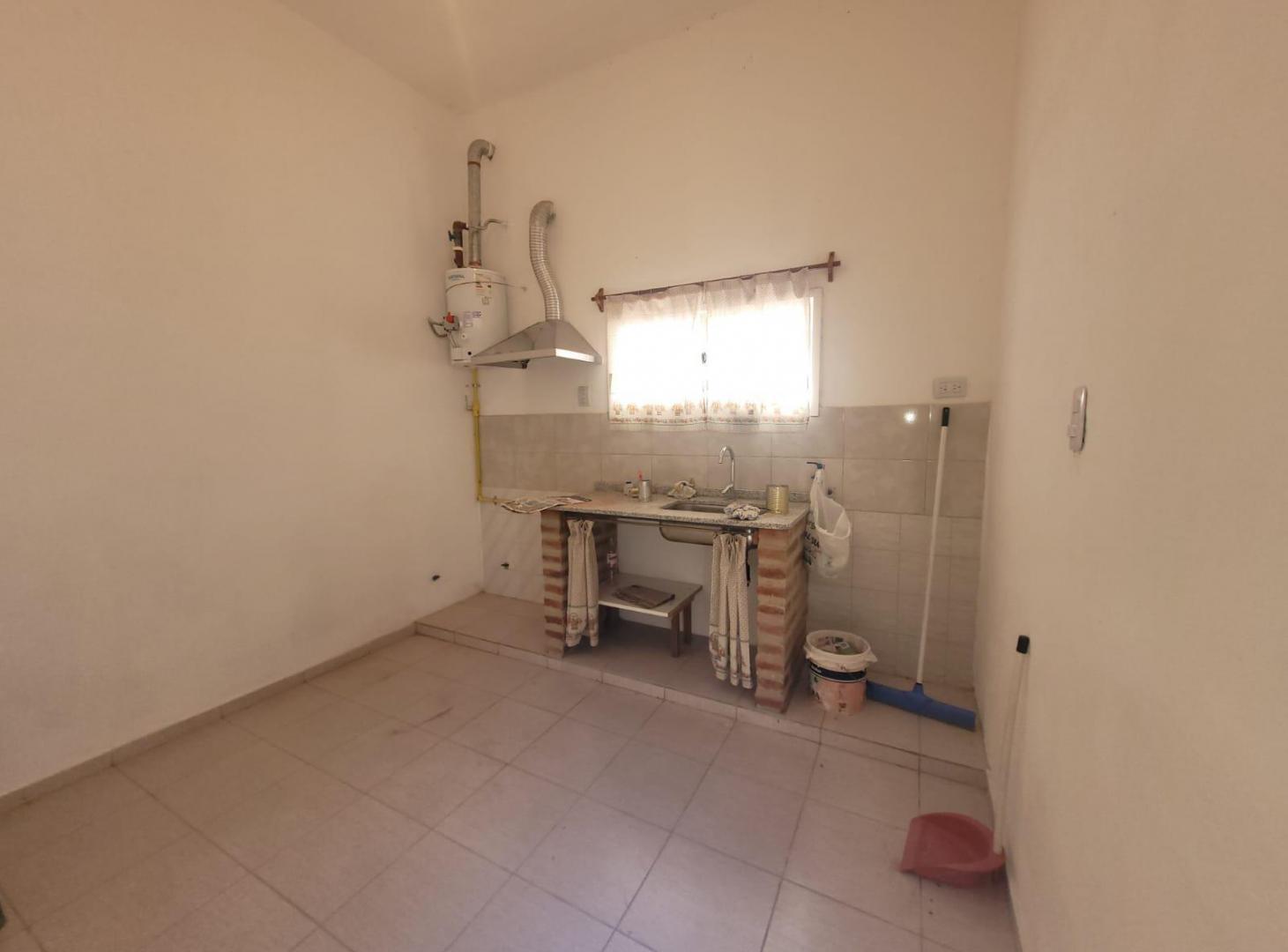 Foto de DEPARTAMENTO CON GRAN PATIO- B TALLERES OESTE-, imagen 2