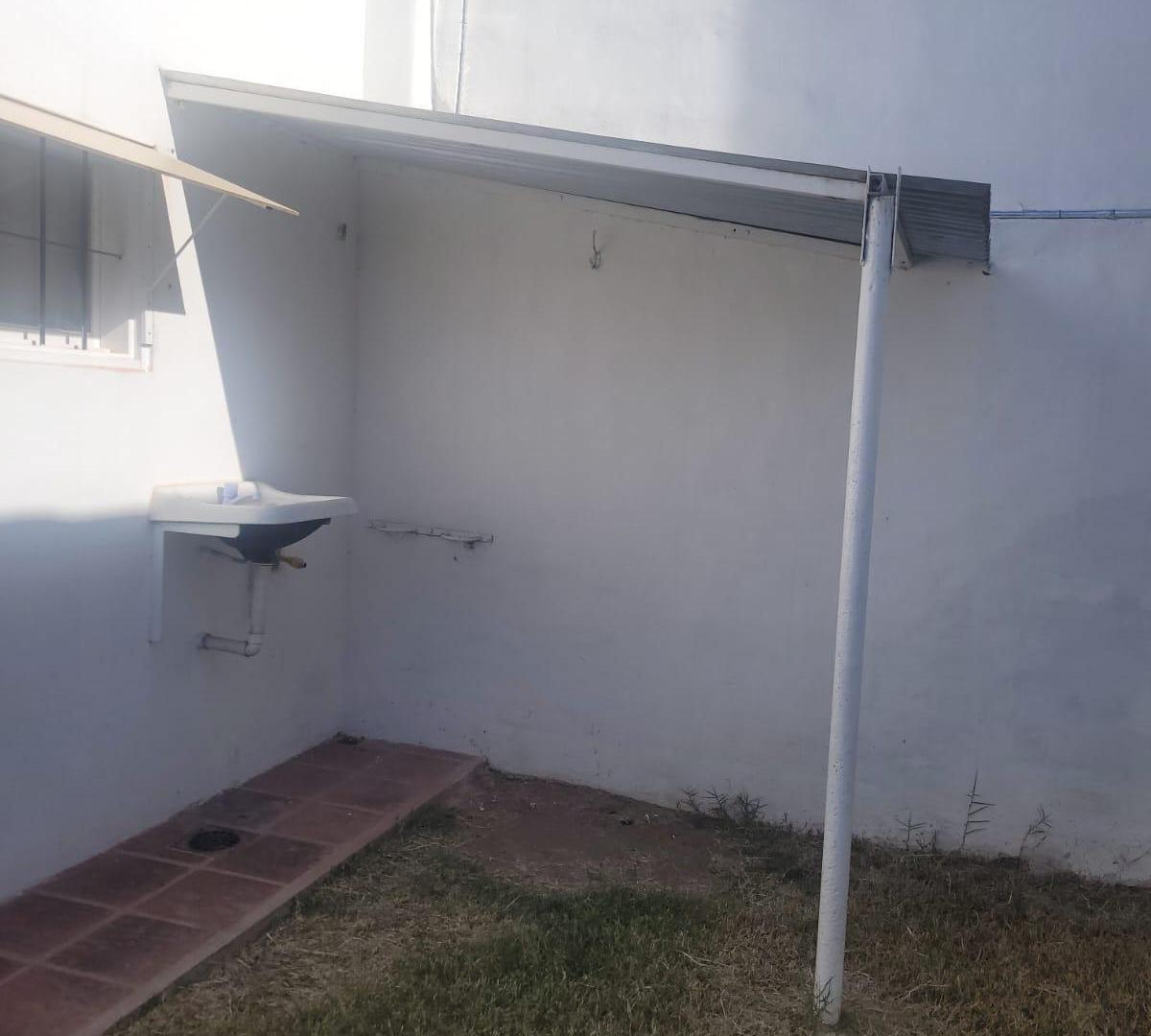 Foto de DEPARTAMENTO CON GRAN PATIO- B TALLERES OESTE-, imagen 5