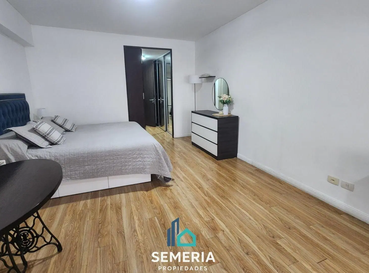 VENTA - OFICINA - BALVANERA - LUMINOSA 3
