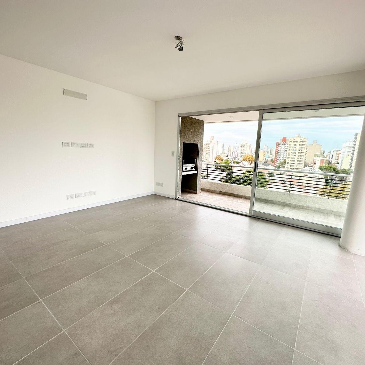 Foto de DEPARTAMENTO DE 4 AMB. EN EDIFICIO DE CATEGORIA, imagen 5