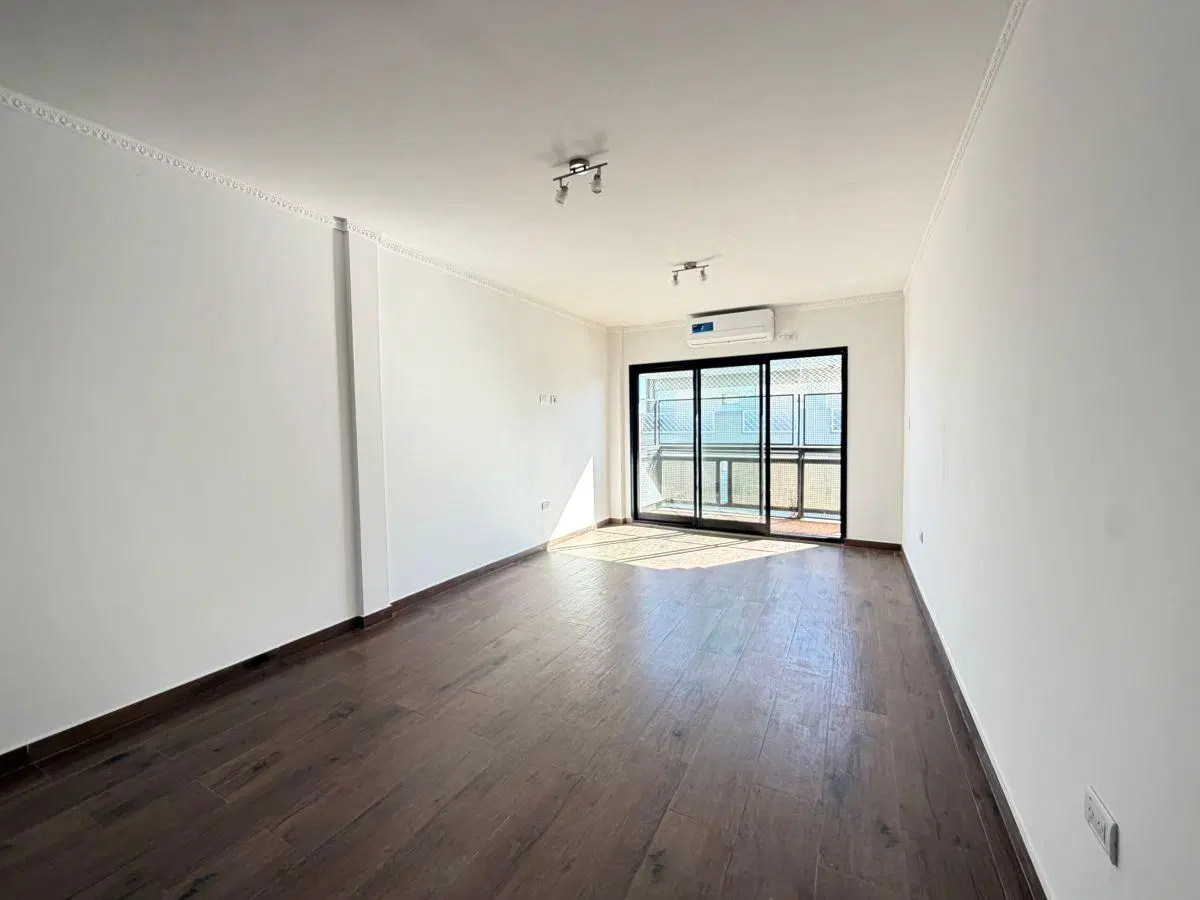 AMPLÍSIMO DEPARTAMENTO DE 3 AMBIENTES REFACCIONADO A NUEVO 2