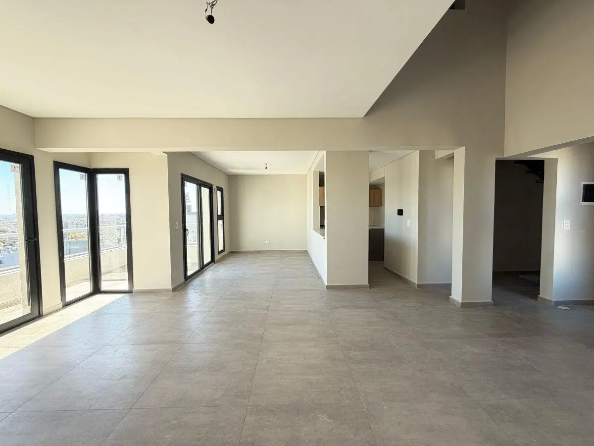 DEPARTAMENTO DE 5 AMBIENTES A ESTRENAR CON COCHERAS Y BAULERA 4