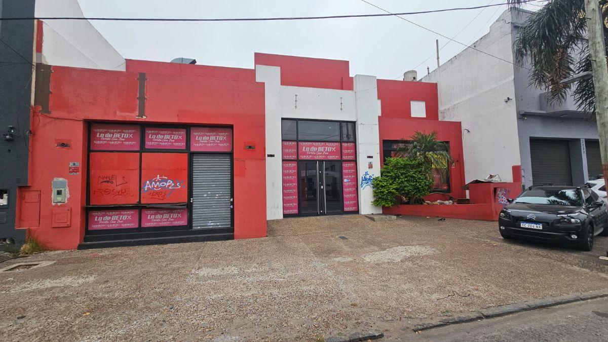 IMPORTANTE LOCAL SOBRE AV HIPÓLITO YRIGOYEN