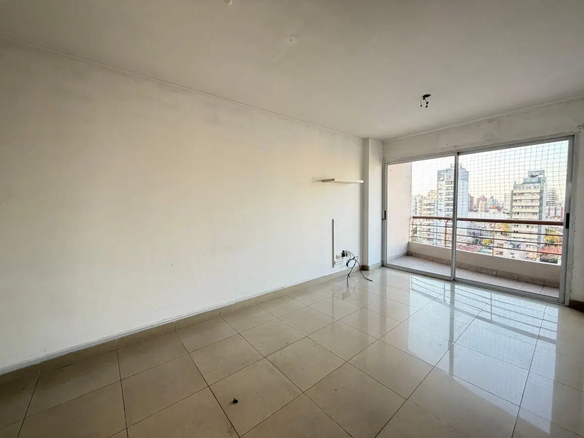 DEPARTAMENTO DE 3 AMBIENTES CON COCHERA 3