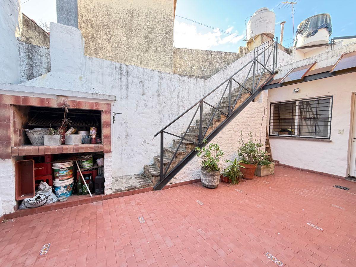 Foto de CASA DE 3 AMBIENTES CON PATIO, TERRAZA Y COCHERA PARA DOS AUTOS, imagen 5