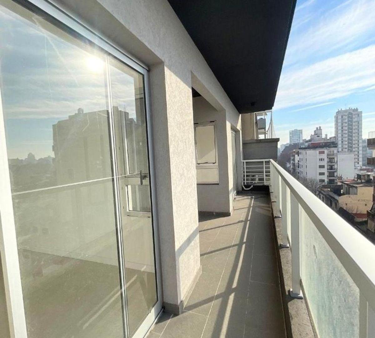 Foto de Alquiler - Departamento de 3 Ambientes con Cochera - Almagro, imagen 1