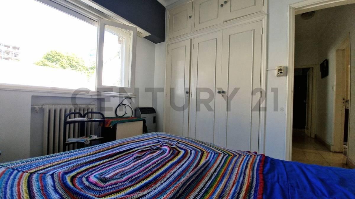 Venta o Permuta de Casa + Vivienda de Huéspedes en El Centro 4