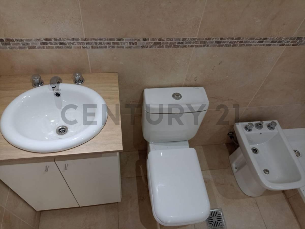 Venta de Departamento a Estrenar de 2 Dorm. en Tandil 2