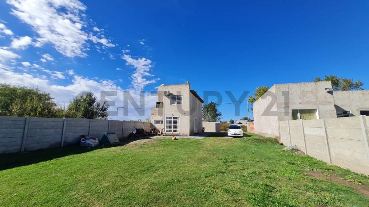 Venta o Permuta Casa de 4 Ambientes con Amplio Parque en Tandil 5