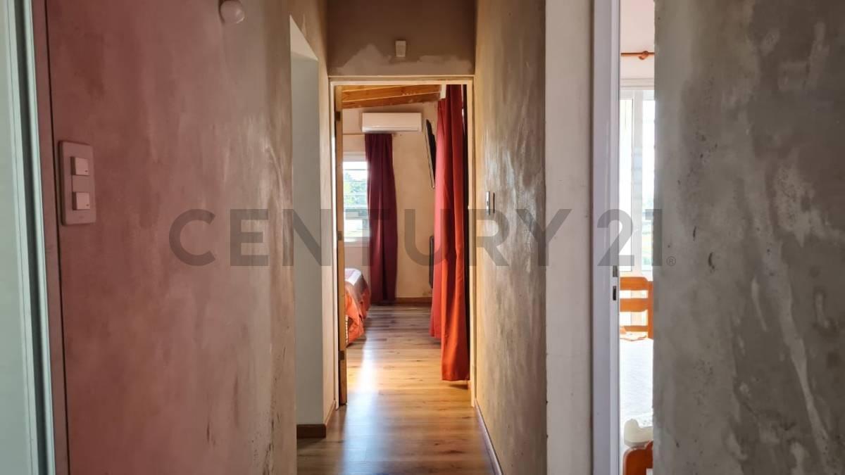 Venta o Permuta Casa de 4 Ambientes con Amplio Parque en Tandil 2
