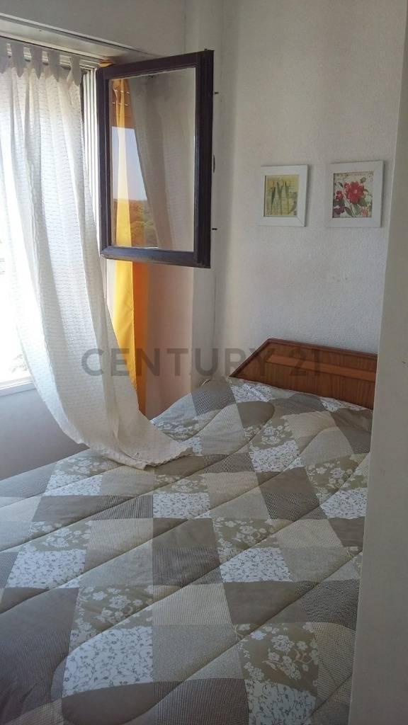 Venta o Permuta de Departamento en Necochea Frente Al Mar 3