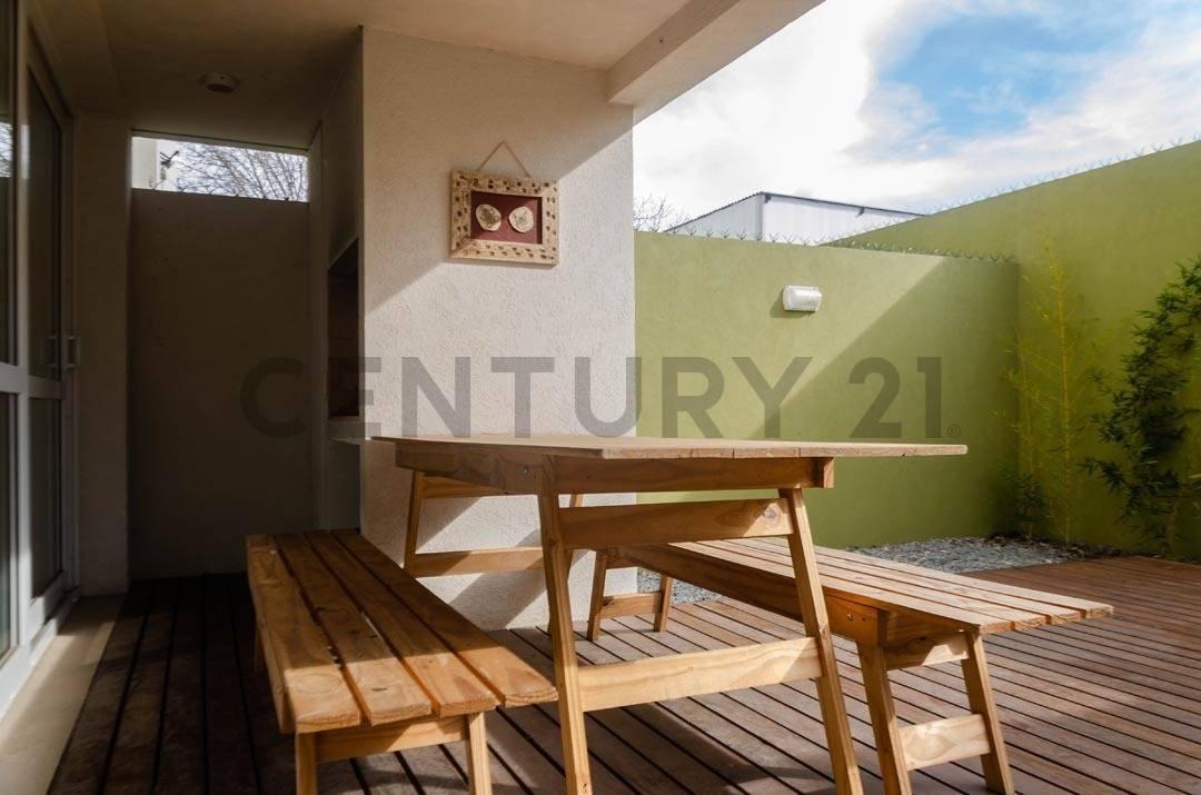 Venta – Departamento Planta Baja 2 Ambientes en Edificio Premiado "1er Premio Capba 2016" - Arquitec 2