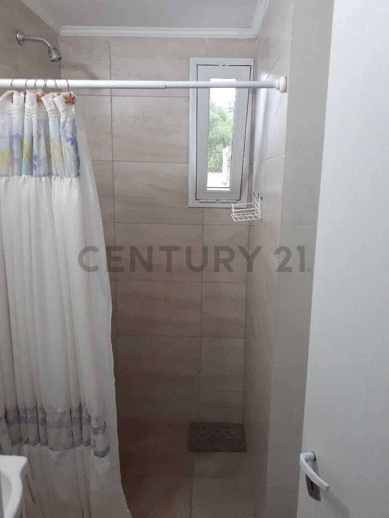 Venta o Permuta de Casa de 2 Dorm. en Tandil 5