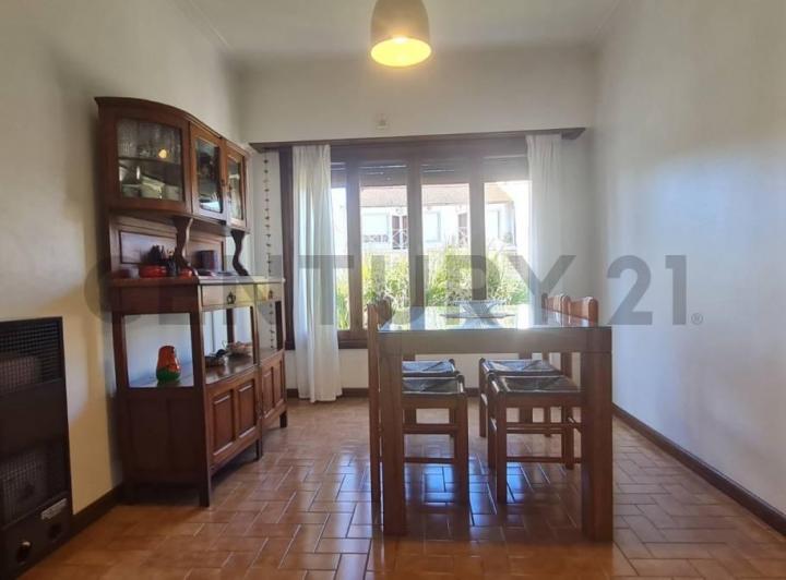 VENTA DE CASA 2 DORMITORIOS CON QUINCHO Y PILETA EN TANDIL 2