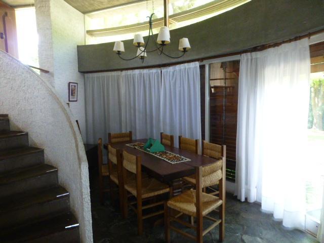 A metros del mar, 4 Dorm. + Dep. Zona Iglesia. Pinamar. La Redonda.