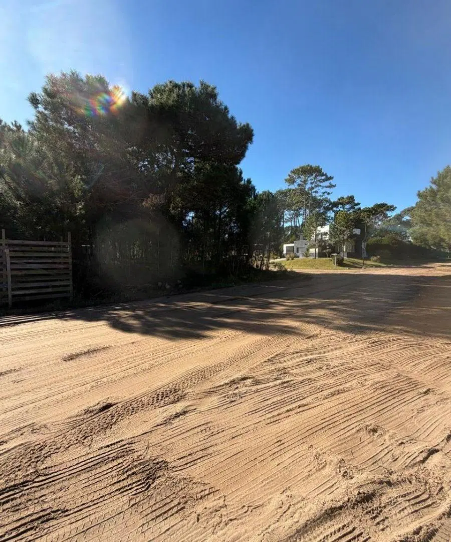 Lote en venta Pinamar. Barrio Alamos II. Sobre Av. Alamos 3