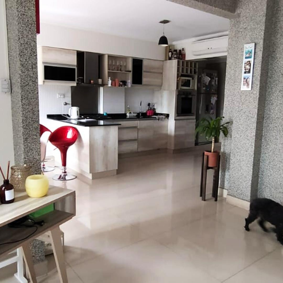 Excelente Departamento de Cuatro Ambientes con Sum Pileta y Parrilla 1