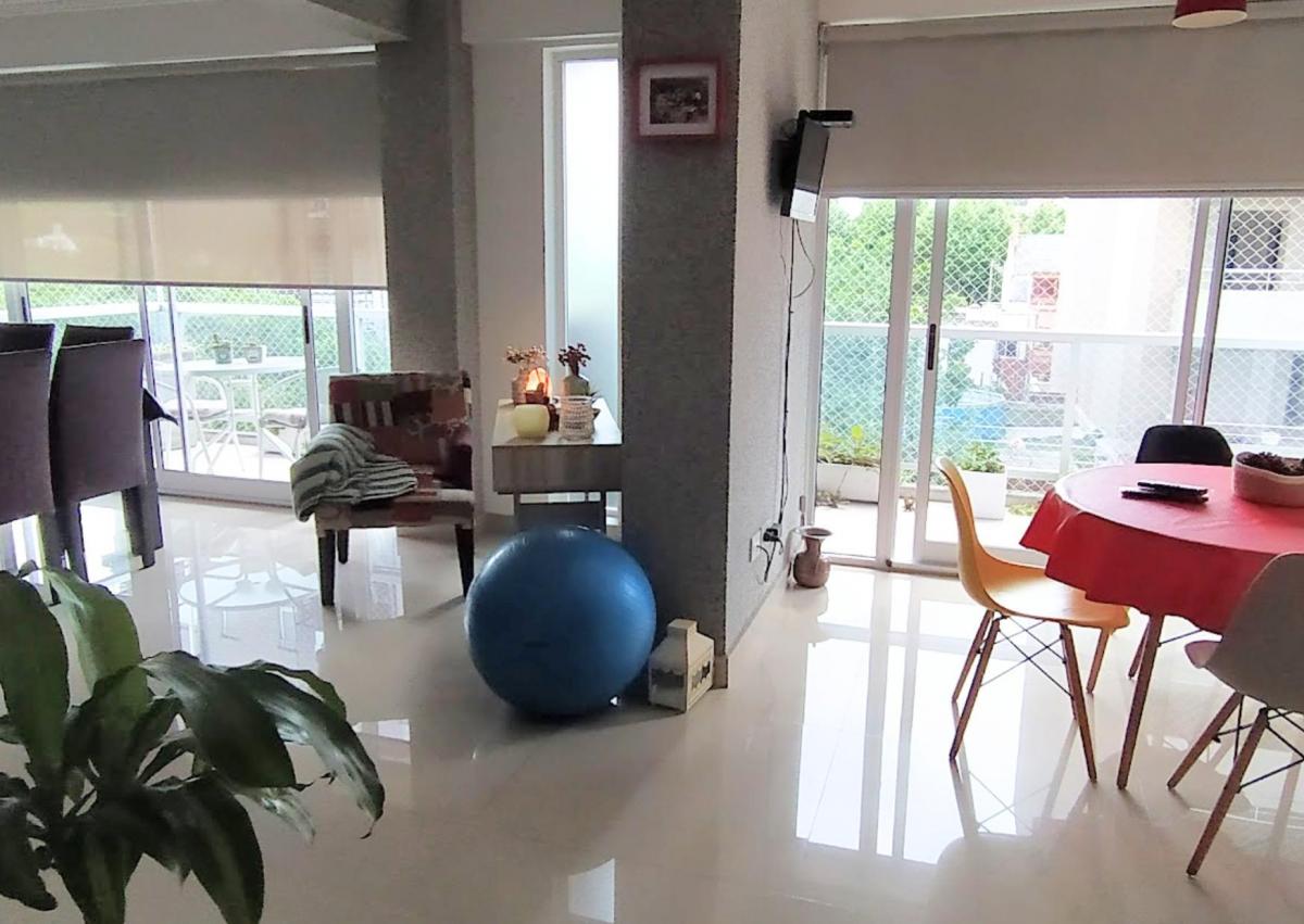 Excelente Departamento de Cuatro Ambientes con Sum Pileta y Parrilla 4
