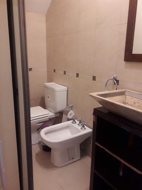 Excelente Ubicacion Para Este Duplex de Cuatro Ambientes 3