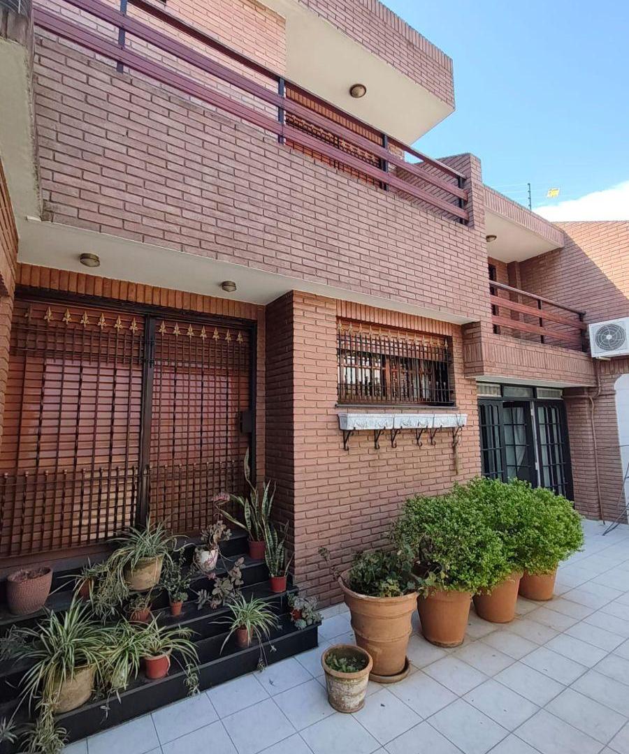 Foto de HERMOSA PROPIEDAD EN EL CORAZON DE BARRIO NAON, imagen 5