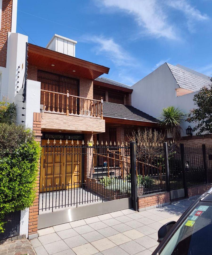Foto de HERMOSA PROPIEDAD EN EL CORAZON DE BARRIO NAON, imagen 2