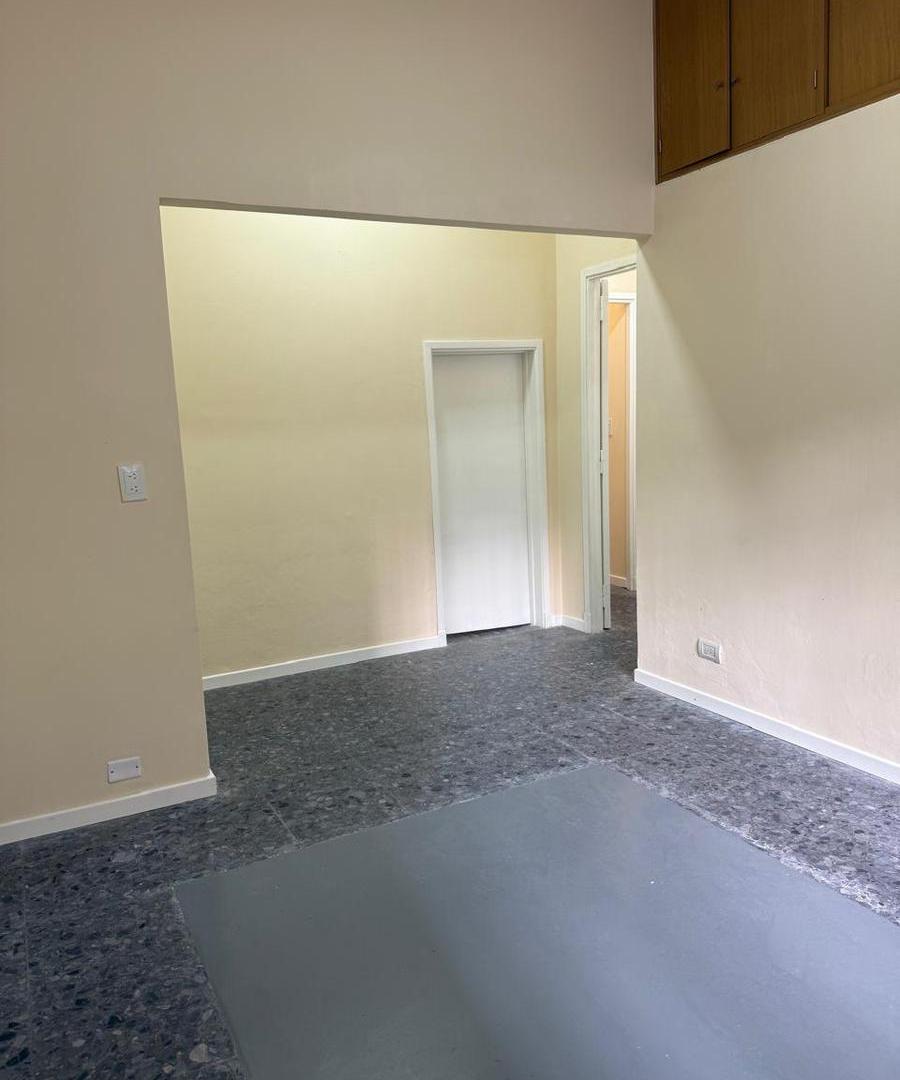 Foto de Departamento en alquiler con patio, excelente ubicación!, imagen 3