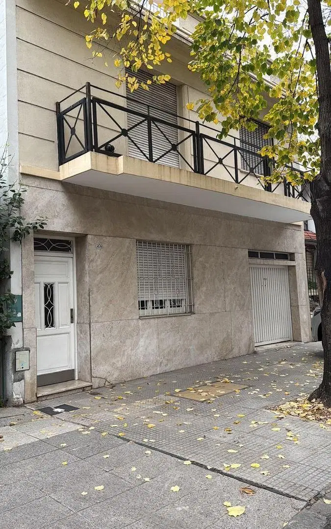 Departamento en alquiler con patio, excelente ubicación! 1