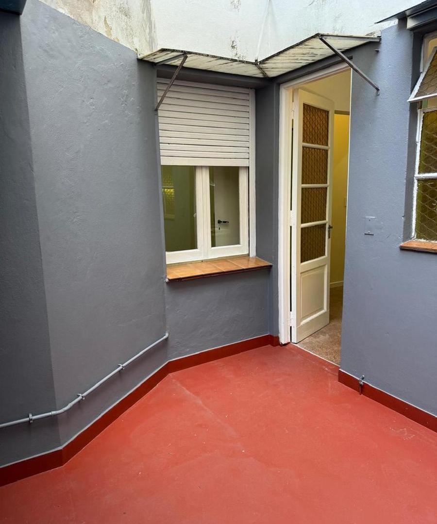 Foto de Departamento en alquiler con patio, excelente ubicación!, imagen 5