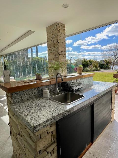 Casa en Venta a La Laguna Barrio Las Golondrinas 4
