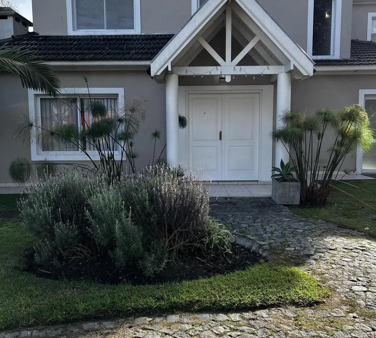 Casa en  Fincas de Iraola  en Alquiler Anual 5