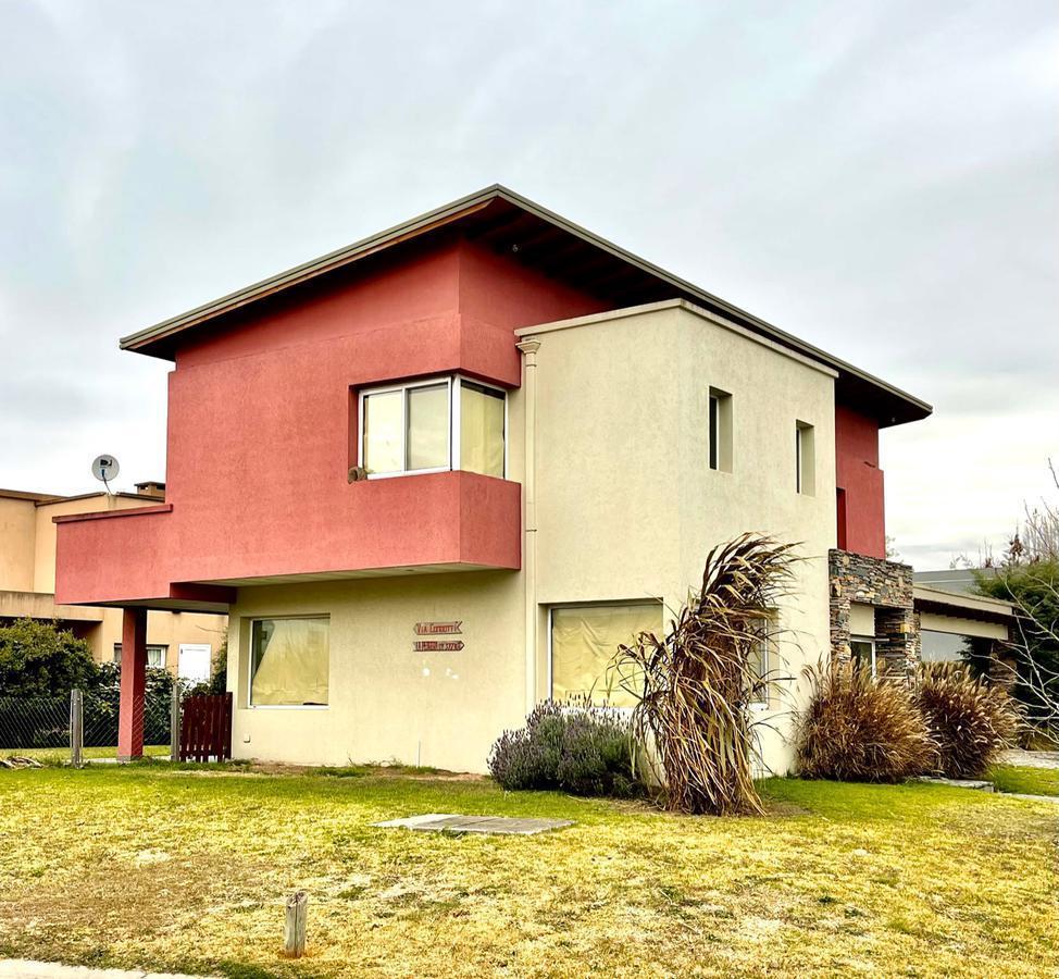 Casa en  Alquiler Fincas de Iraola 2