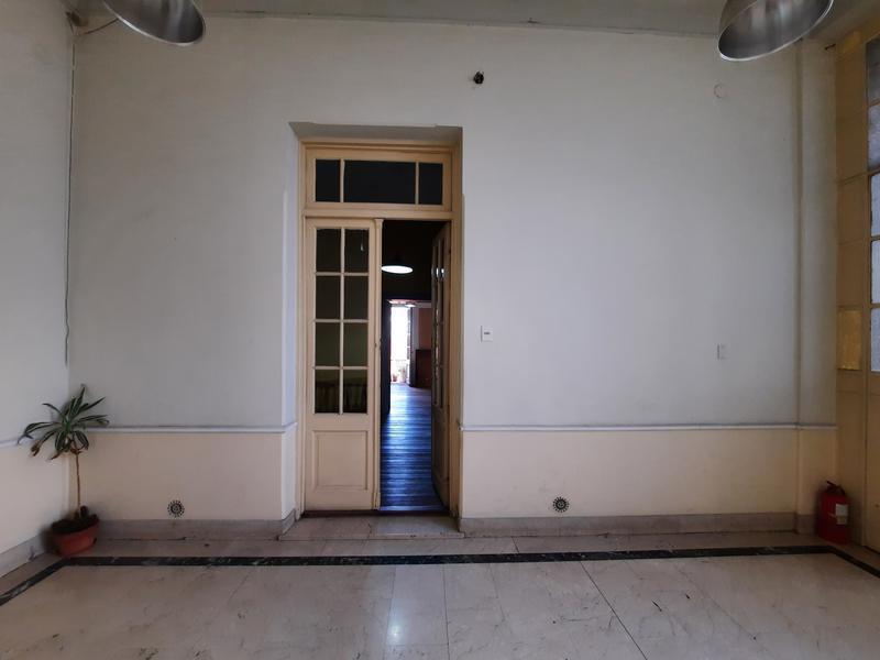 Edificio de "Estilo" 1000 m² en 3 Plantas, Balcarce y Pje. Giuffra, San Telmo 2