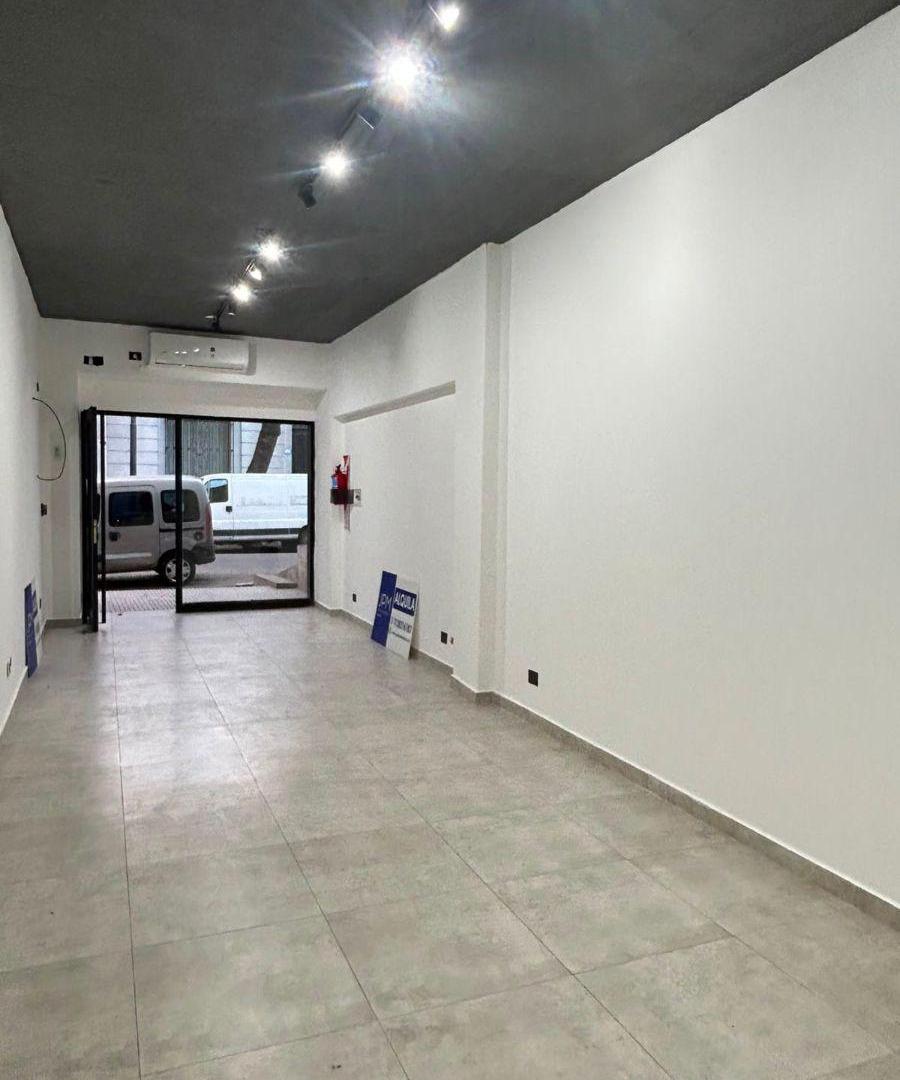 Foto de Alquiler local comercial en importante zona comercial, imagen 2