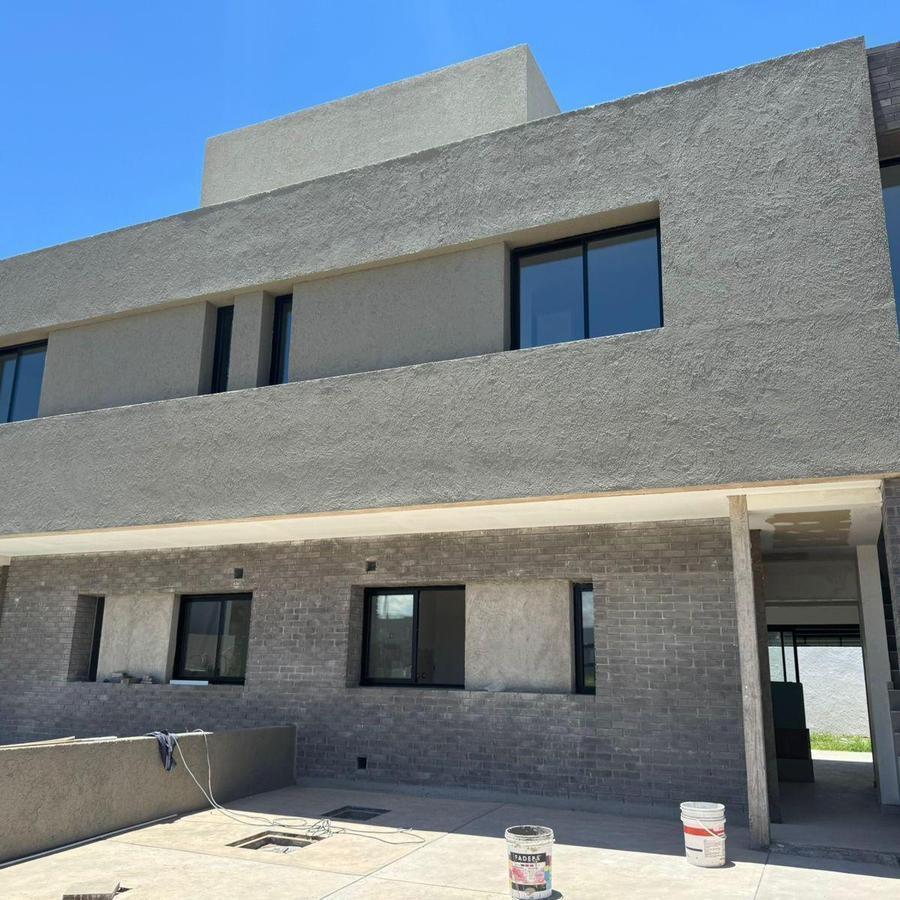 DÚPLEX EN VENTA 3 DORM COLINAS DE MANANTIALES