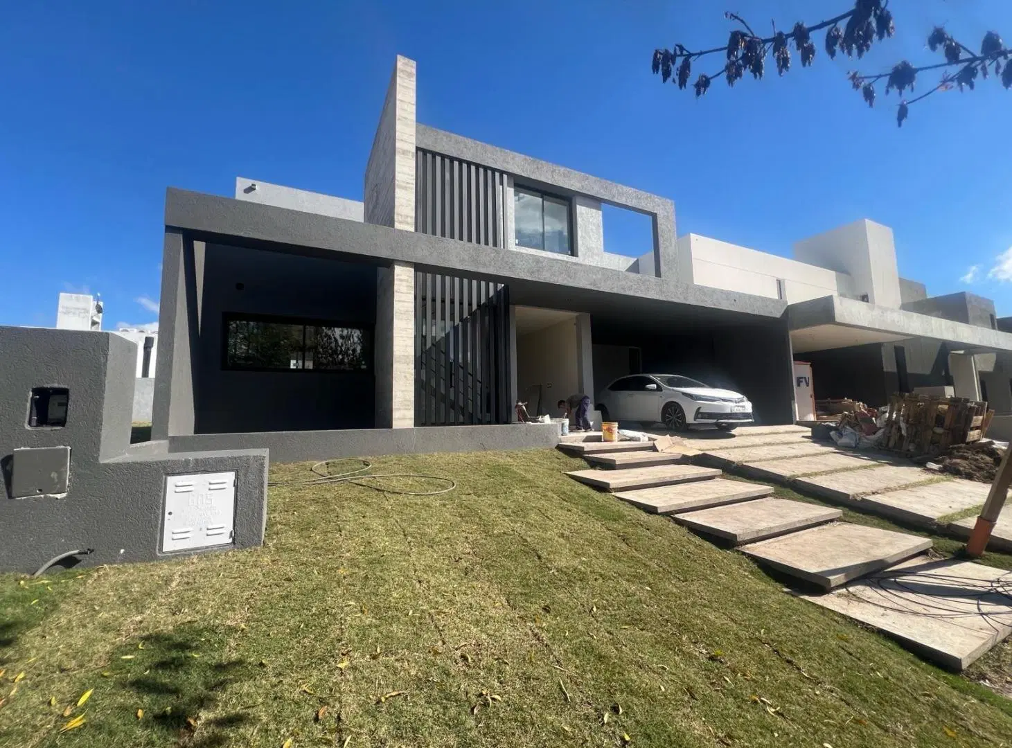 Lomas de Manantiales Casa en venta a estrenar 4