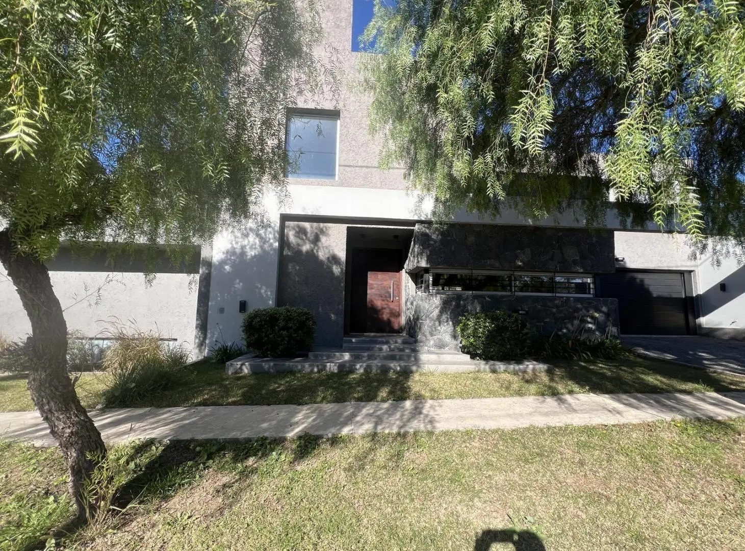 La Carolina casa en venta de 3 dorm con galería pileta y seguridad las 24 hs 3