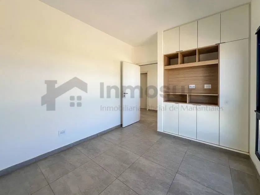 CASA EN VENTA RINCONES DE MANANTIALES 4