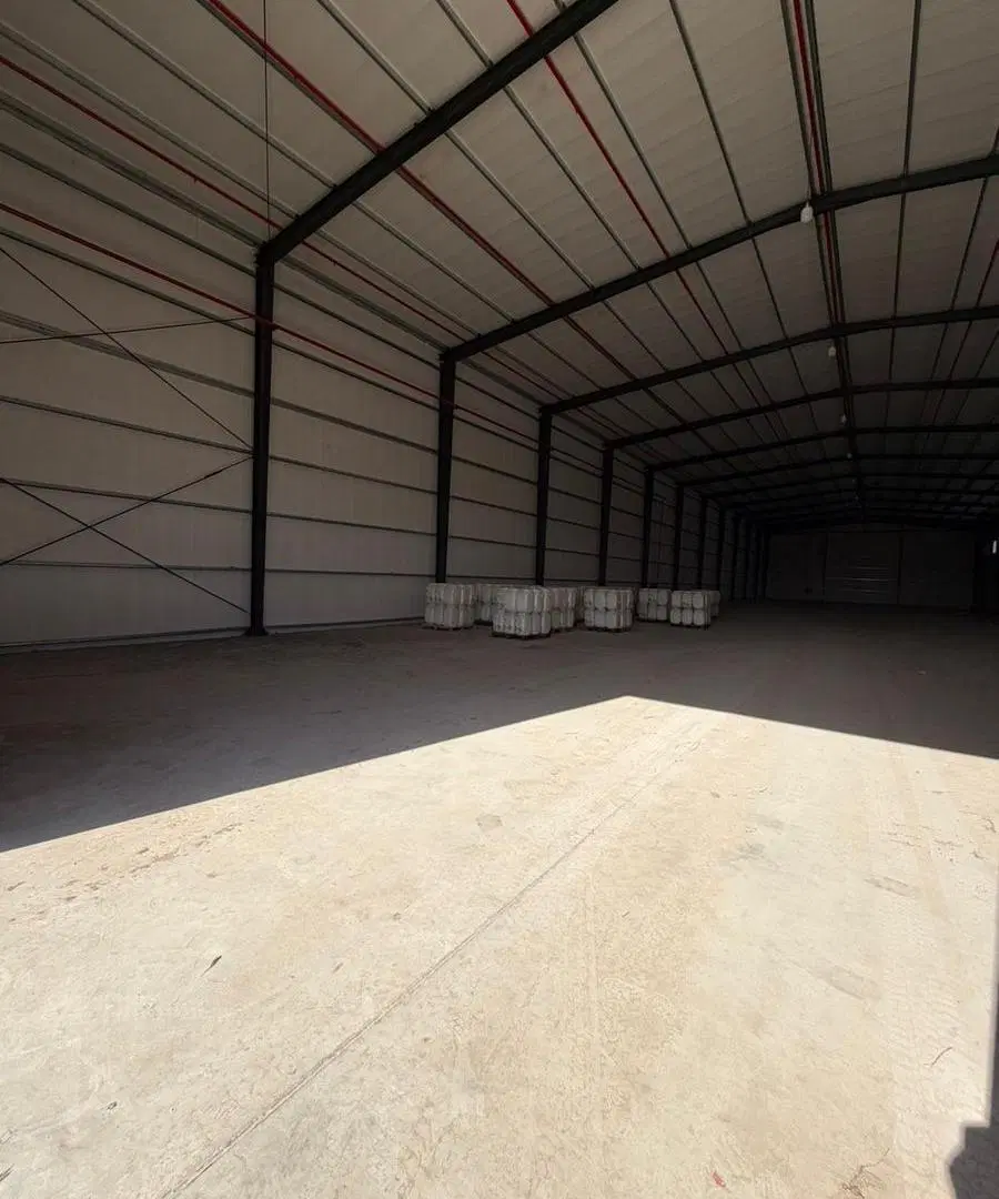 Nave Industrial 1500 m2 en Alquiler en Polo 52 4