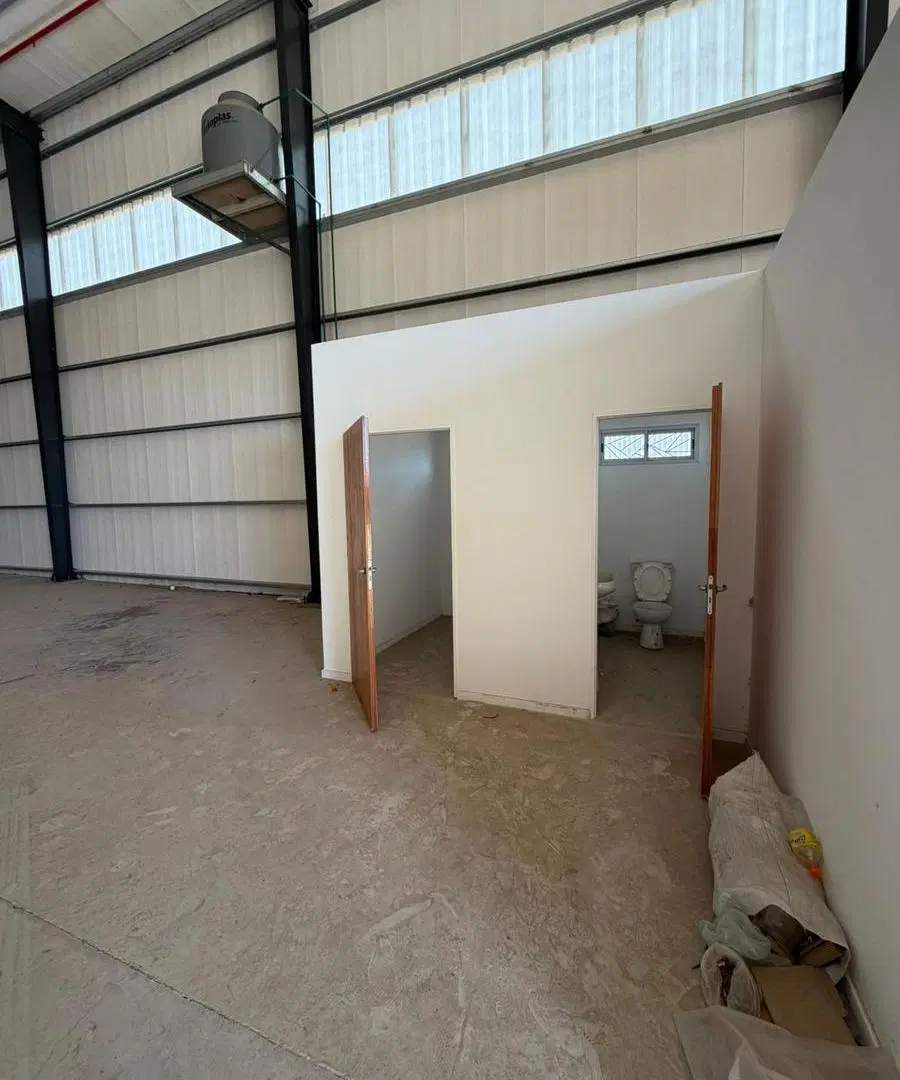 Nave Industrial 1500 m2 en Alquiler en Polo 52 5
