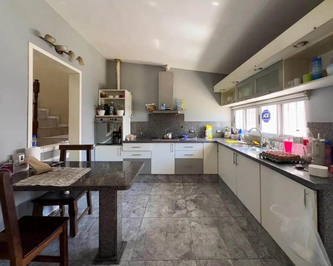 APTO A CREDITO> CASA EN VENTA 4 DORM BARRIO JARDIN 3