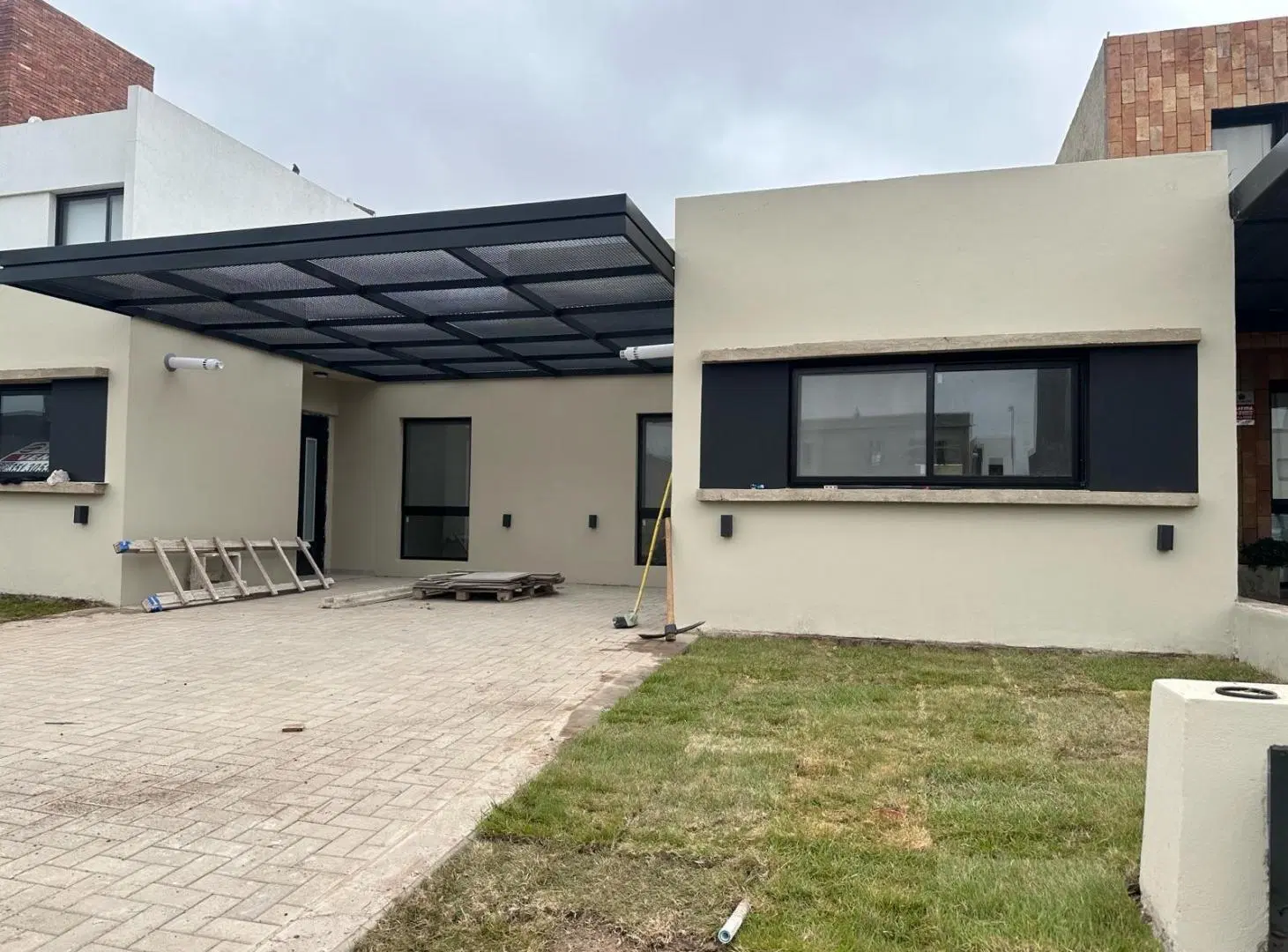 OPORTUNIDAD: Duplex 2 Dorm en Planta Baja Completo en Colinas de Manantiales 1