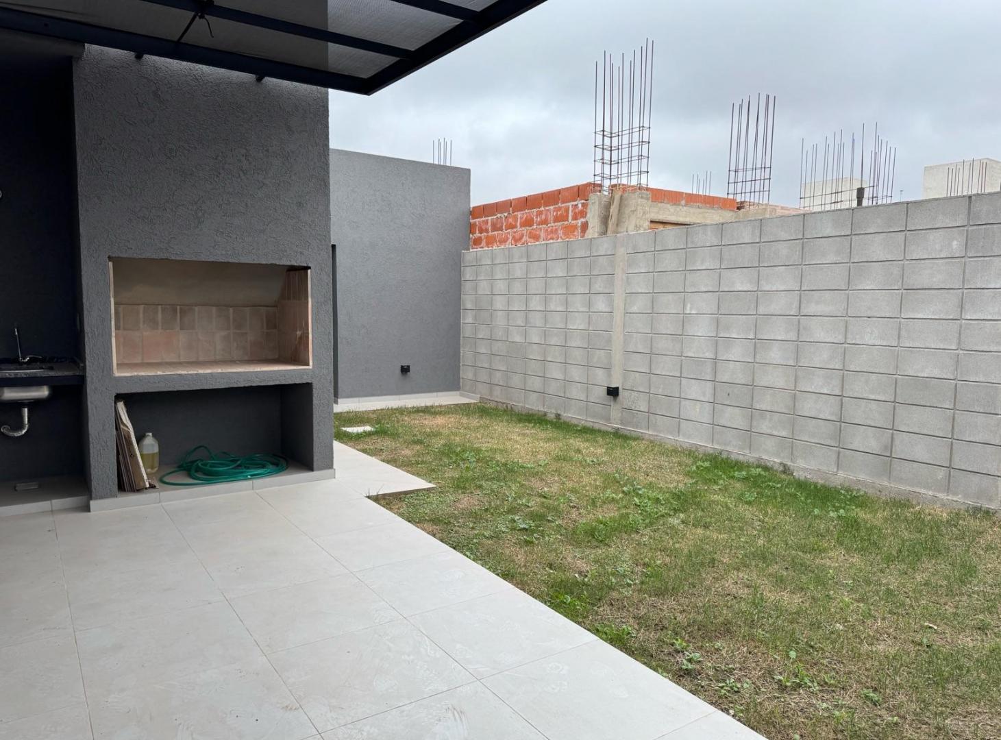 DUPLEX 2 DOR 2 BAÑOS EN COLINAS DE MANANTIALES