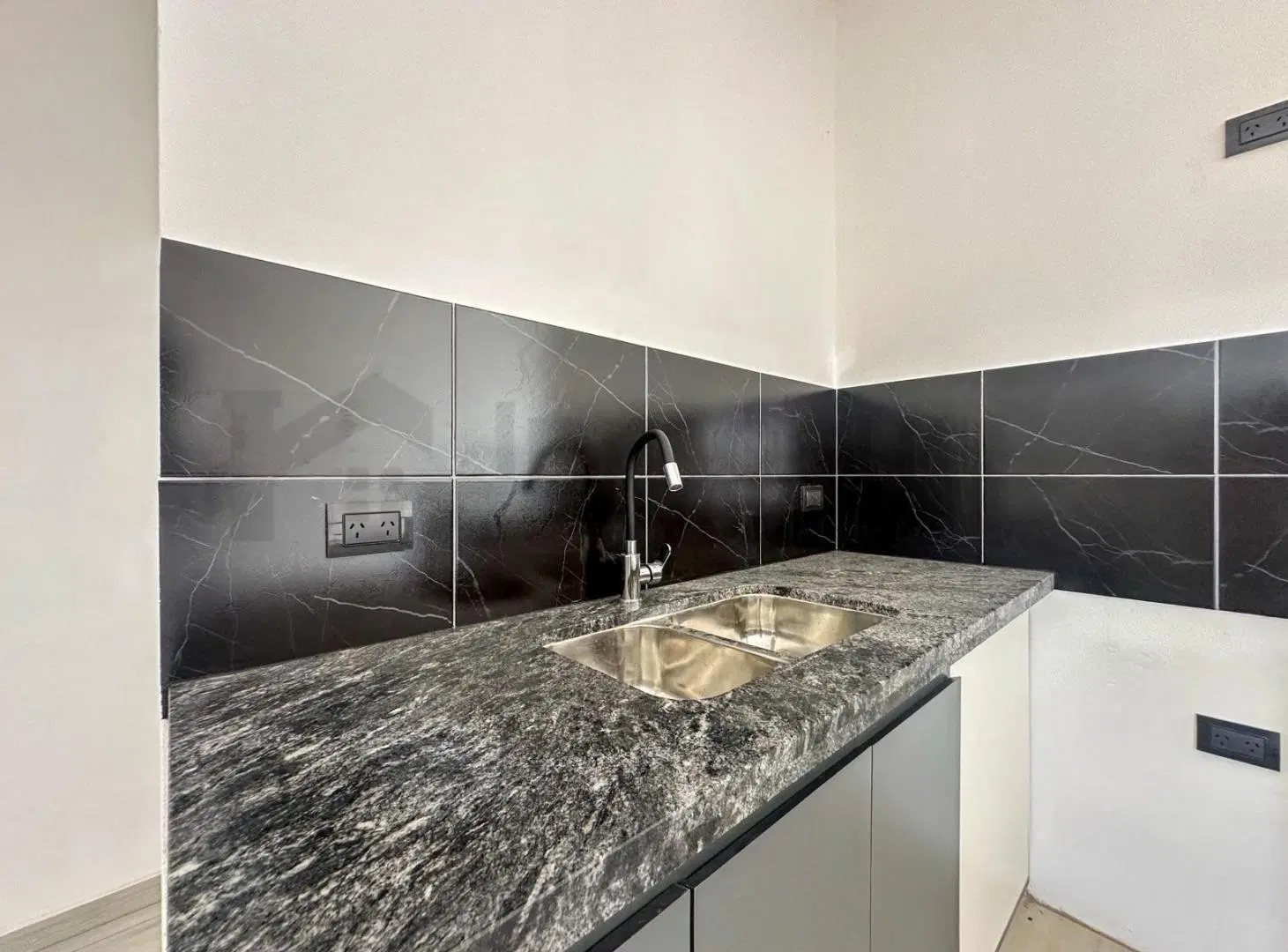 DUPLEX EN VENTA 2 DORM RINCONES DE MANANTIALES 4