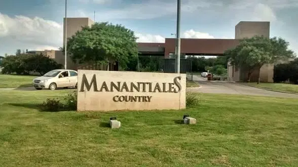 Lote en Barrio Manantiales Country 5