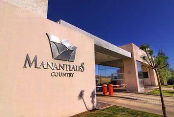 Lote en Barrio Manantiales Country