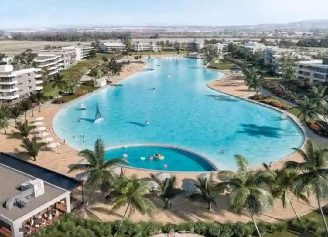 Lote central en Acquavista 4