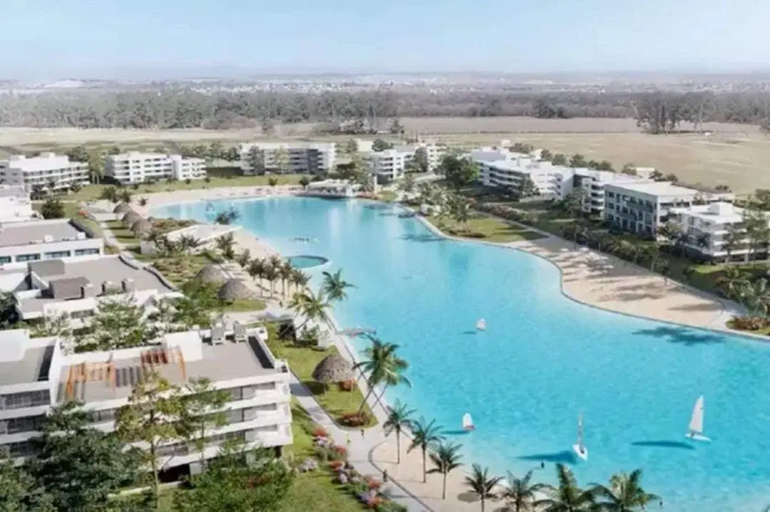 Lote central en Acquavista 2