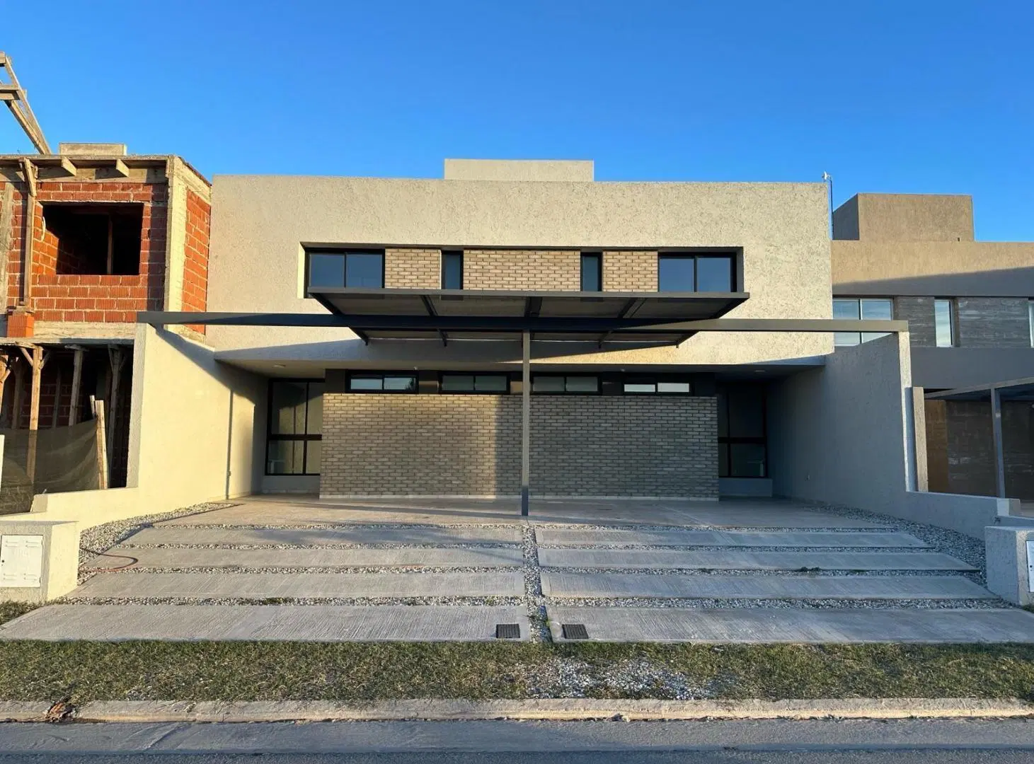 Dúplex 3 Dormitorios en Solares de Manantiales. Frente Espacio Verde 5
