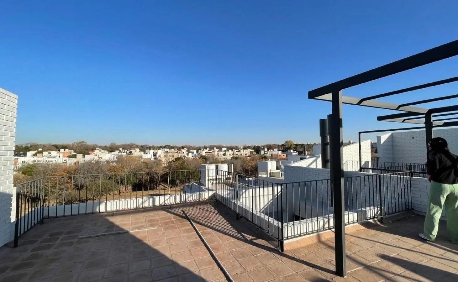 ESPECTACULAR DEPARTAMENTO EN VENTA EN COSTAS DE MANANTIALES!!!! 3