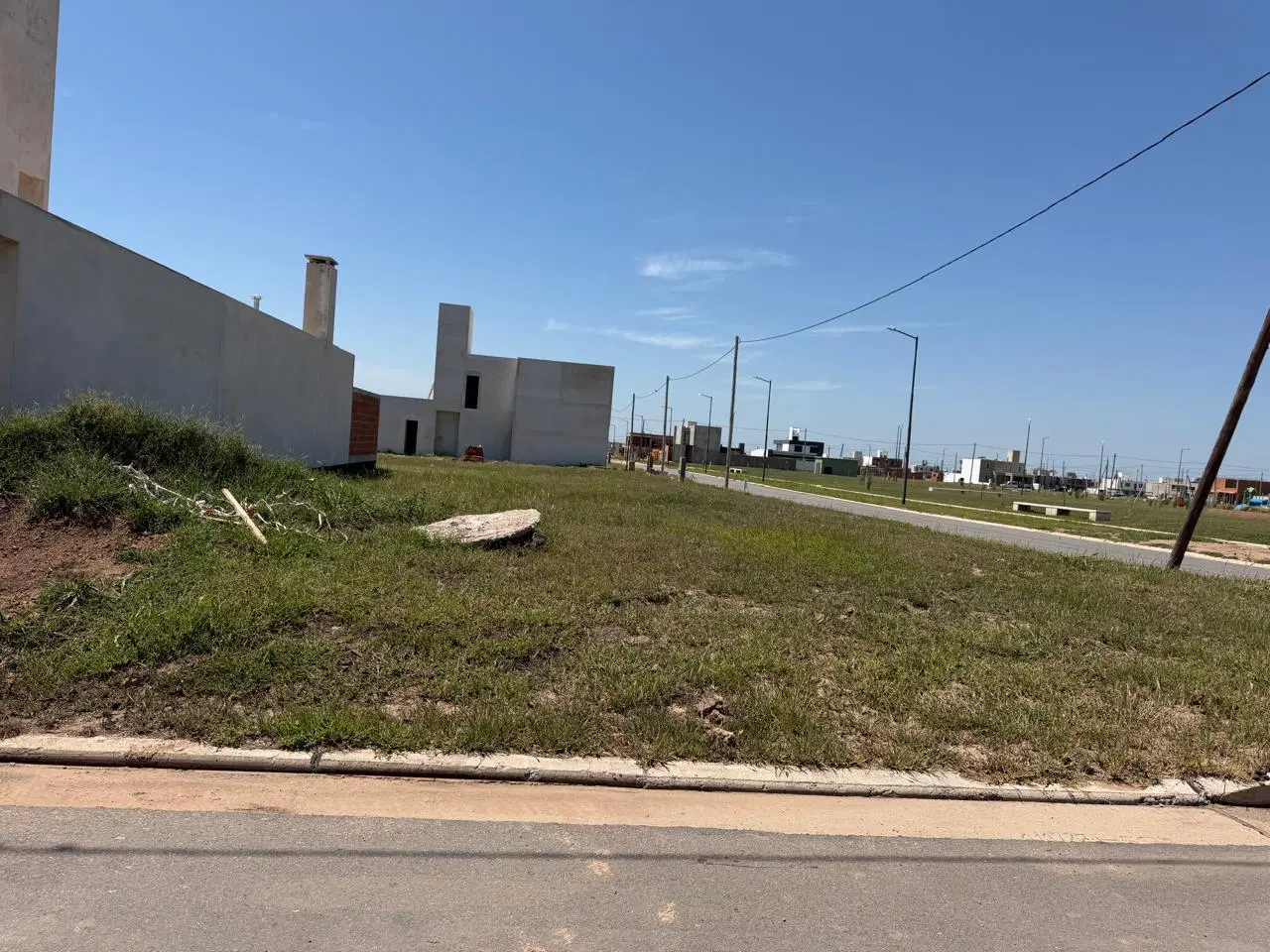 Lote en Campos de Manantiales Frente Plaza Residencial 5